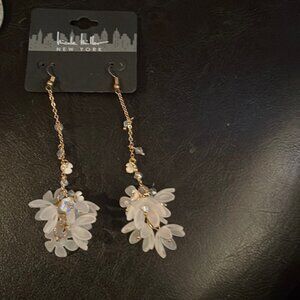 New Nicole Miller Frosted Crystal 3 D Floral drop earrings